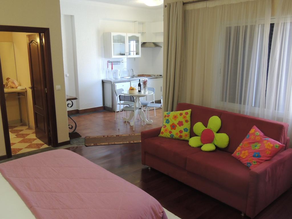 Studio Flat With Pool Funchal  Bilik gambar