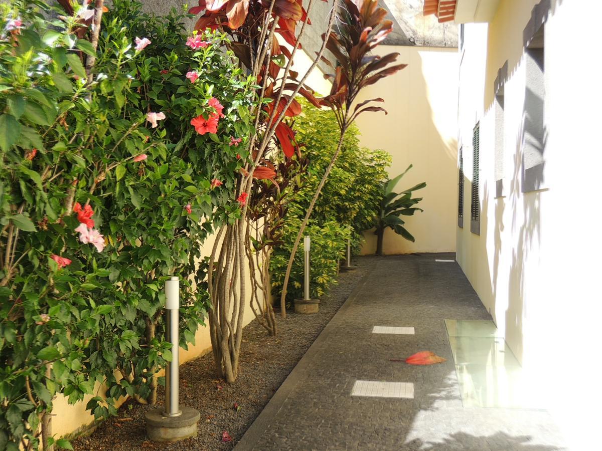 Studio Flat With Pool Funchal  Luaran gambar